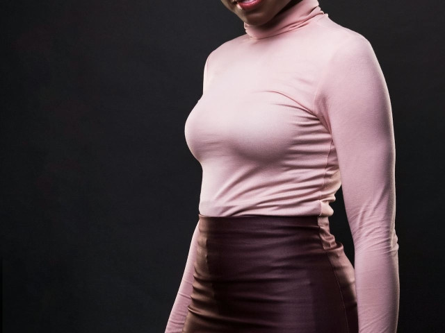 Longuette o pencil skirt  - Niki's Glam Blog